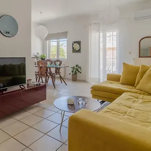 https://city-walls-cosy-apartments.rethymnohotels.net